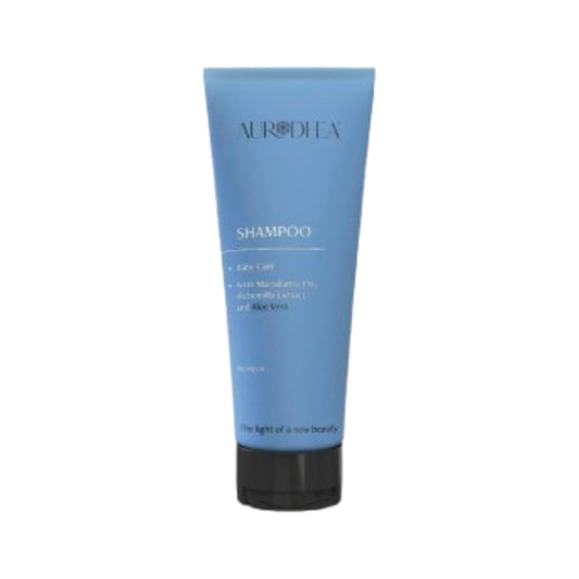Shampoing Bébé - 200 ml
Enrichi en huile de Macadamia, extrait d'Alchémille et Aloe vera.