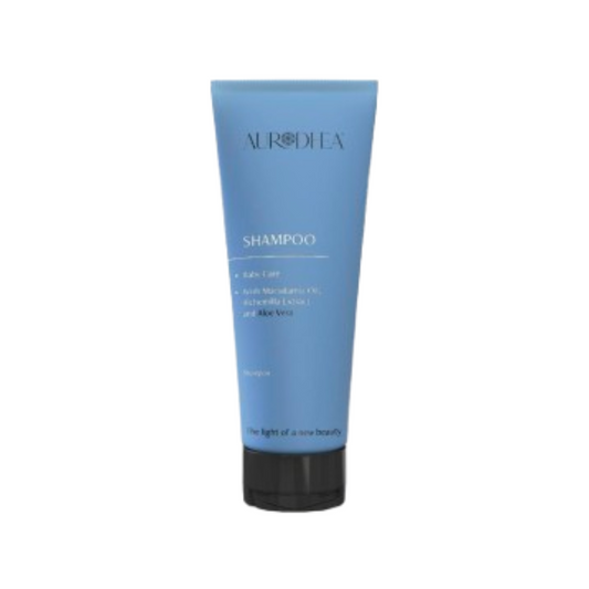 Shampoing Bébé - 200 ml
Enrichi en huile de Macadamia, extrait d'Alchémille et Aloe vera.